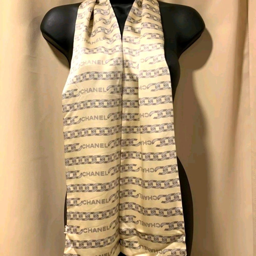 AUTHENTIC GOLD CHANEL VINTAGE SILK SCARF - Picture 1 of 8